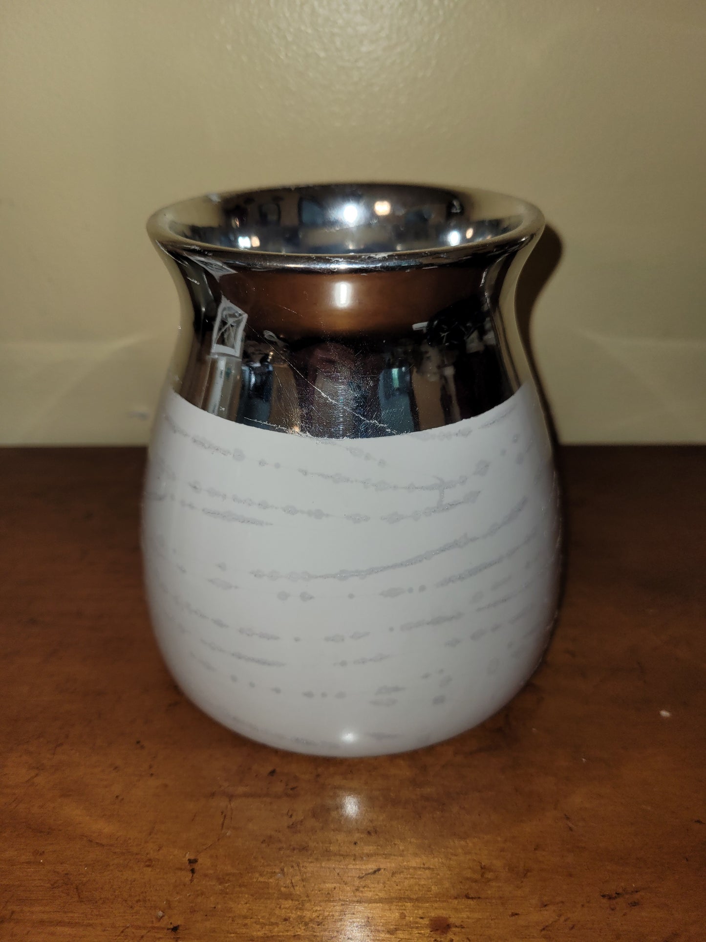 Off White and Silver Crackle Container